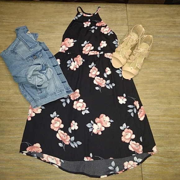 Mimi Chica Dresses & Skirts - Mimi Chica Black & Rose Floral Dress XS